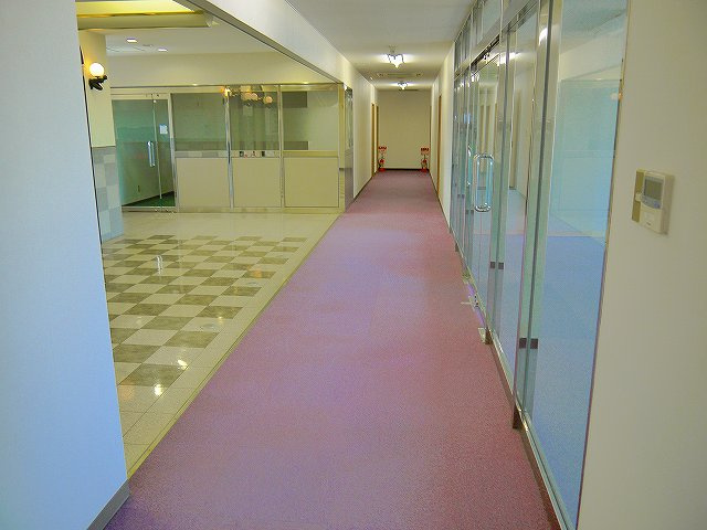 サンローゼビルのロビー