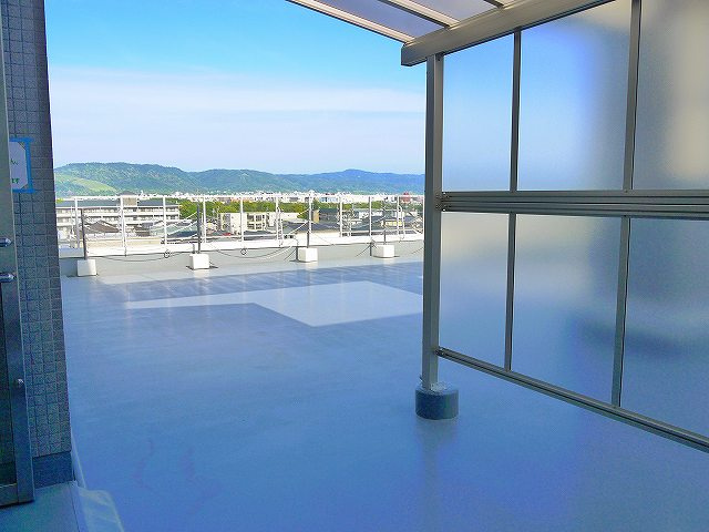 サンローゼビルのロビー