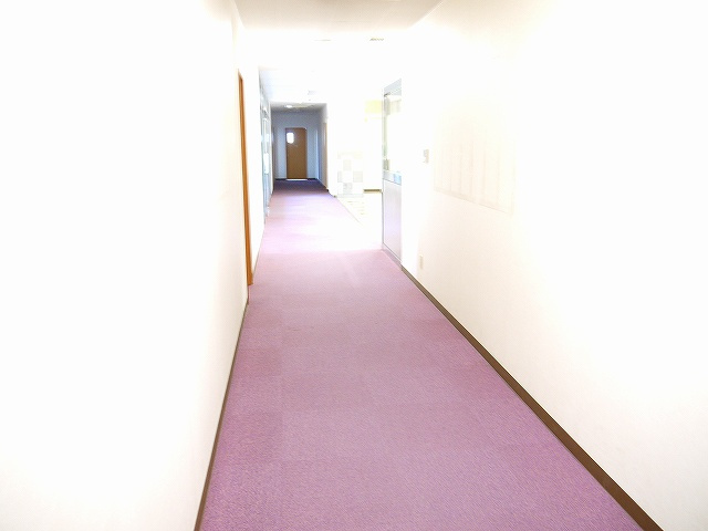 サンローゼビルのロビー