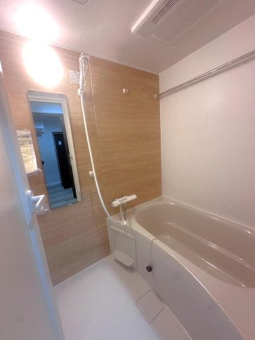 ストークパレス横浜の浴室|掃除のしやすさ・収納の便利さなど、おふろを使う人、お手入れする人、みんなにとっての「しあわせ性能」を追求したバスルームを採用いたしました。