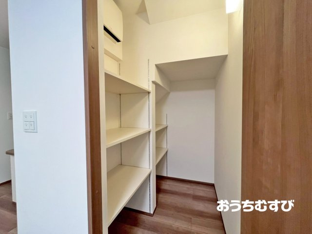 名東区貴船(全3棟)の収納