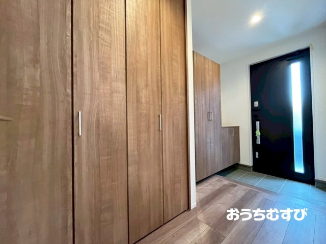 名東区貴船(全3棟)の玄関