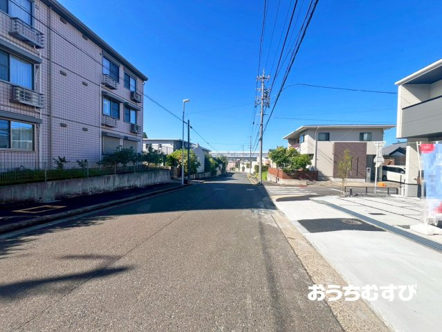 名東区貴船(全3棟)の前面道路含む現地写真