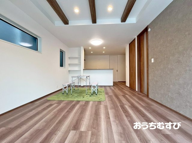 名東区貴船(全3棟)の居間・リビング