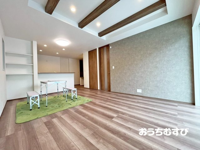 名東区貴船(全3棟)の居間・リビング