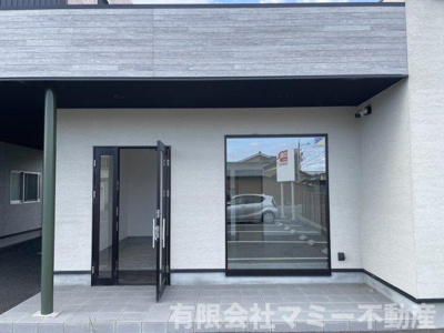 【エントランス】 | 河原田町店舗事務所I 1棟 | 1Fエントランス（右側）