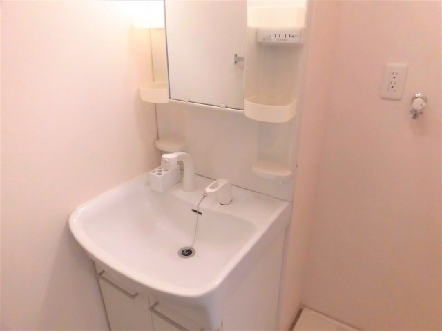 ステージ　フュー１２の独立洗面台|イメージ写真