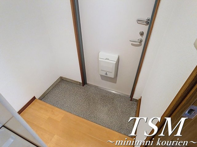 ハイツ浄土寺の玄関