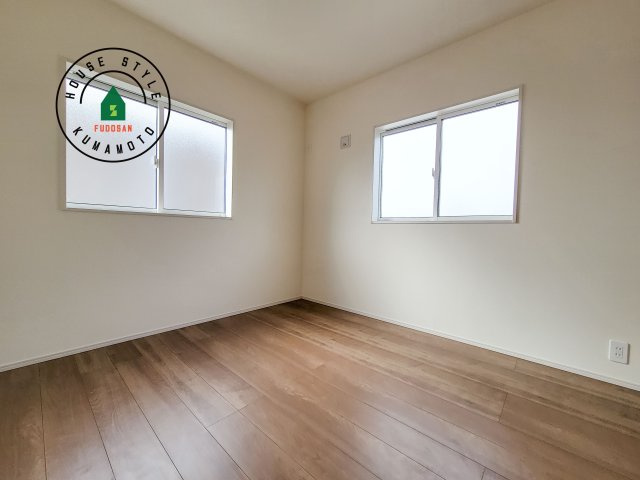 熊本市東区榎町第3-1棟(1号棟)の内観：施工例|シューズクロークになります。