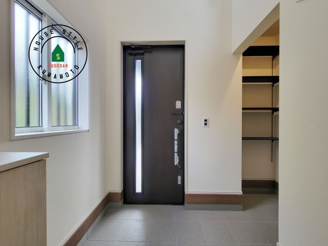 熊本市東区榎町第3-1棟(1号棟)の内観：施工例|二重ロックでしっかり防犯対策ができます。