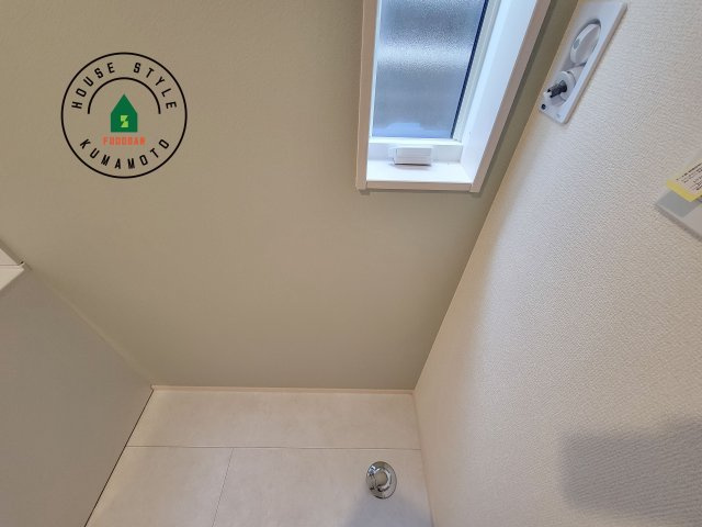 熊本市東区榎町第3-1棟(1号棟)の内観：施工例|ランドリースペースとなります。広々して有効的にご使用できます。 