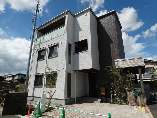 ティアラコート