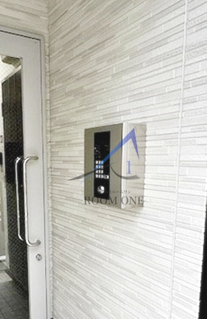 リブ六町のセキュリティ|オートロックです。