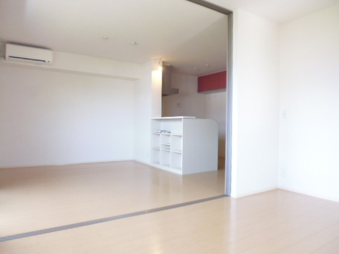 アヴニールの居間・リビング|居間です