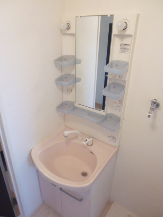 アヴニールの洗面所|スペースが確保できる洗面所です