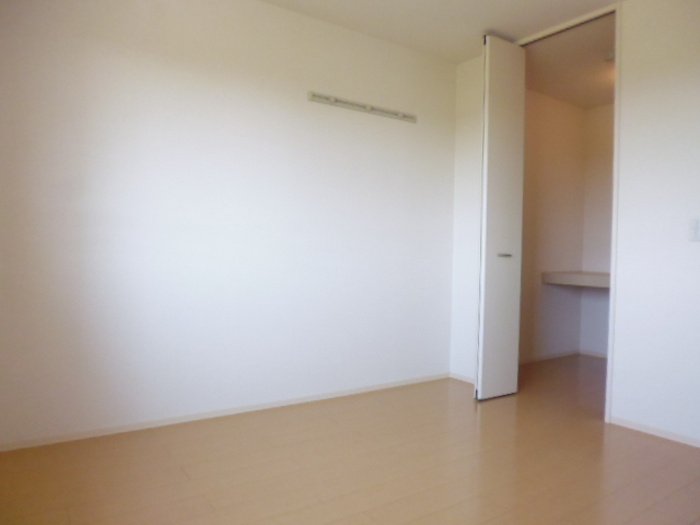 アヴニールの内装|明るい室内です