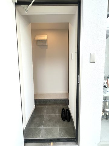 【玄関】Axis Court 小禄 