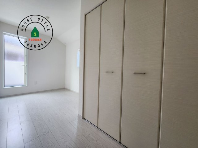 福岡市東区多々良2丁目第5-1棟（1号棟）の洋室|落ち着いた色調の洋室です。