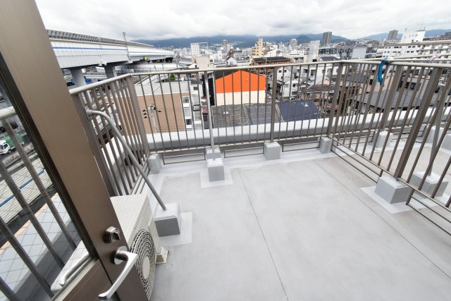 Sempre Vita甲子園のバルコニー