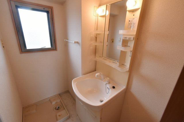 Sempre Vita甲子園の独立洗面台