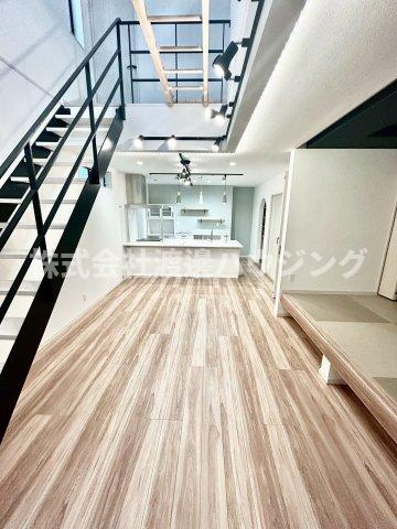 広瀬4丁目一戸建の居間・リビング