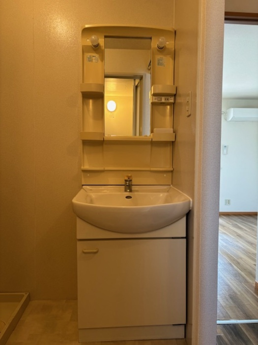 エトワールA棟の独立洗面台|独立洗面化粧台が付いています