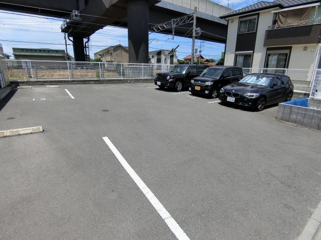 Benesta久留米の駐車場