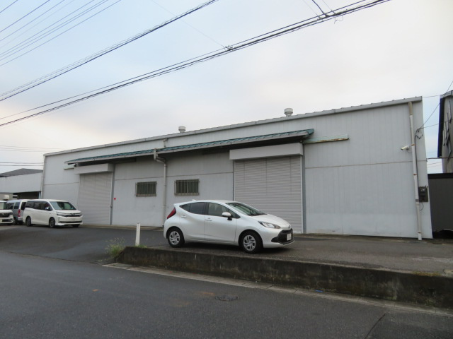 草加市青柳３丁目の倉庫