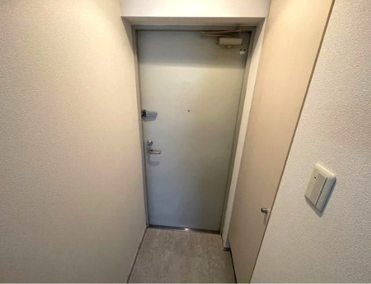 グリアス横浜・プルミエールの玄関