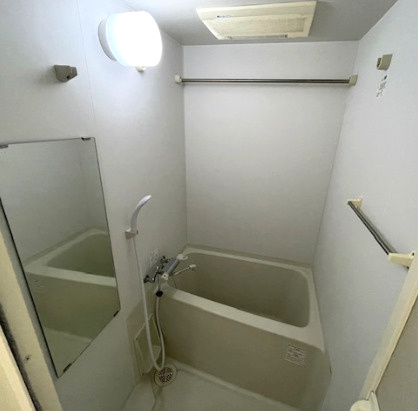 グリアス横浜・プルミエールの浴室