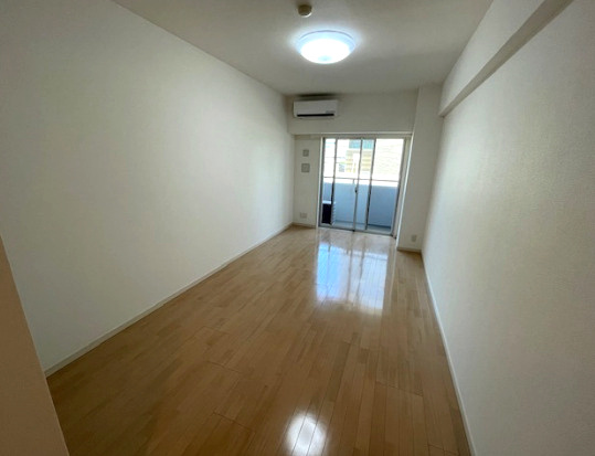 グリアス横浜・プルミエールの居間・リビング