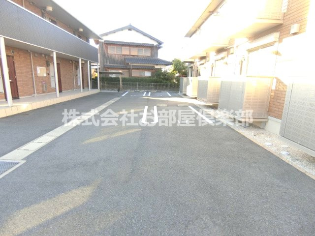 エントラールAの駐車場|駐車場に車を止められます