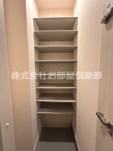 エントラールAの収納|ちょっとした収納スペースも充実しています