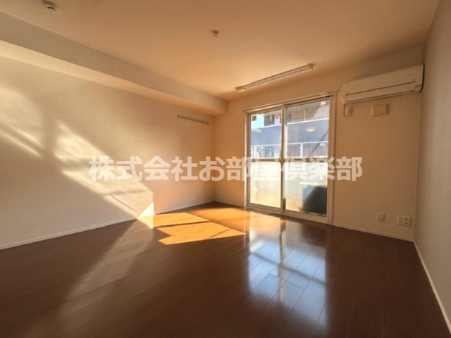 エントラールAの居間・リビング|使いやすいリビングです