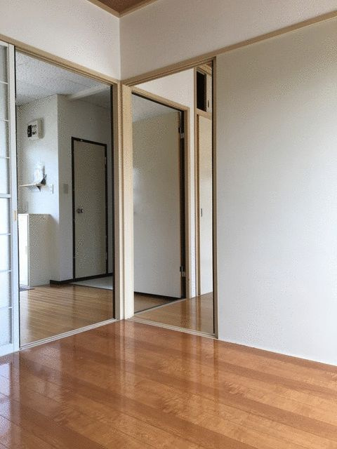 セントバレーA棟の居間・リビング