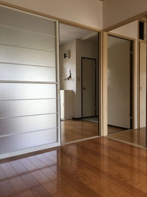 セントバレーA棟の居間・リビング