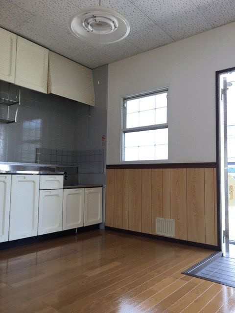 セントバレーA棟の居間・リビング