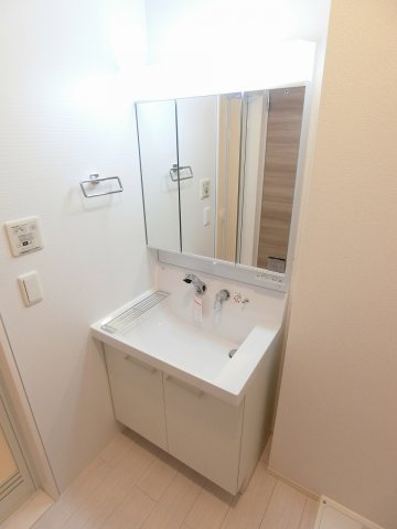 オッツ梅満の独立洗面台|独立洗面台あり、毎朝おしゃれに忙しい女性の方におすすめです