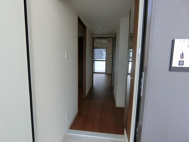 グランシャリオ諏訪野の玄関|※現況優先です