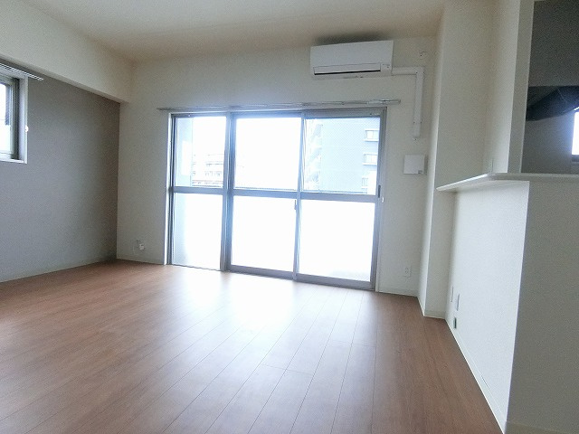 グランシャリオ諏訪野の居間・リビング|同タイプ参考※現況優先
