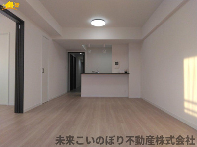 【居間・リビング】 | セザール大宮日進 | 一日の中で多くの時間を過すことになるリビングダイニングだからこそ、いつも穏やかな空間であることが必然。爽やかな通風と採光を存分に感じる事が出来る空間です。