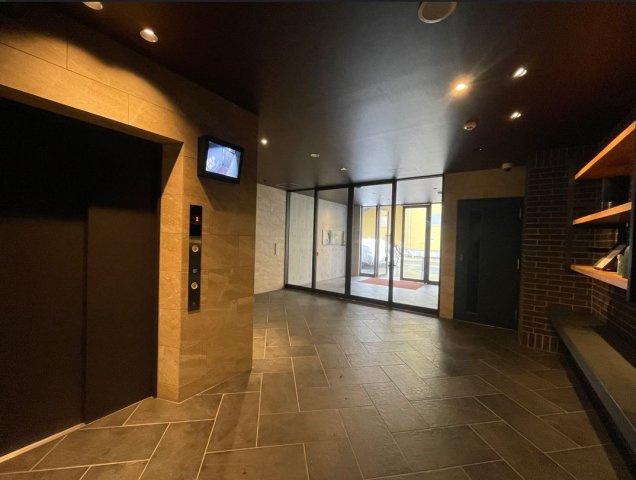 LANDIC S4173のロビー