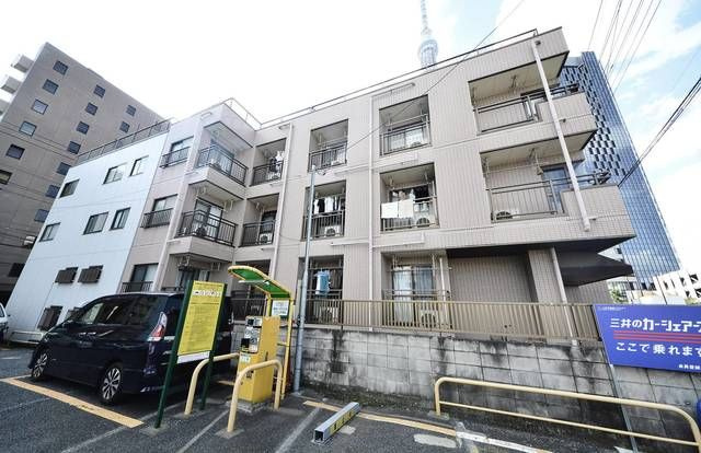 コーポサンフラワーの外観