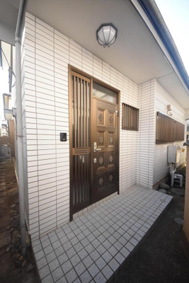 【エントランス】戸倉2丁目貸家