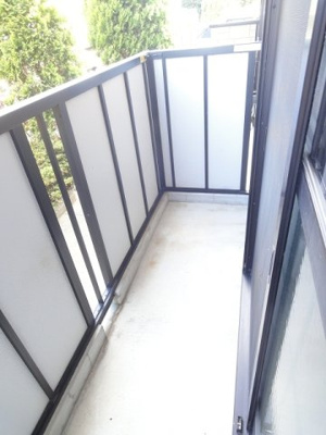 【バルコニー】 | ドゥー　ベルジュＢ