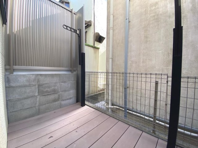 須山ハイツのエントランス