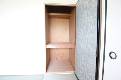 和室の押入れです