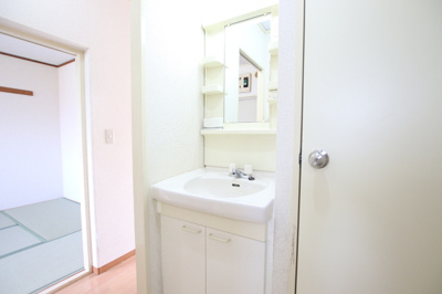 独立して使いやすい洗面所