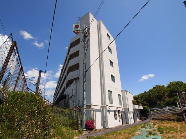 清川五番館の外観