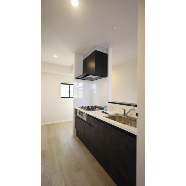 各務原市鵜沼南町３丁目のアパートのキッチン